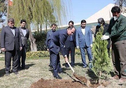 حفاظت از محیط زیست باید جزو اولویت های اصلی کشور باشد حفاظت از محیط زیست باید جزو اولویت های اصلی کشور باشد