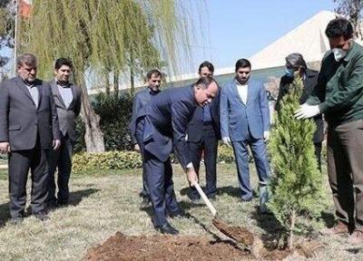 حفاظت از محیط زیست باید جزو اولویت های اصلی کشور باشد