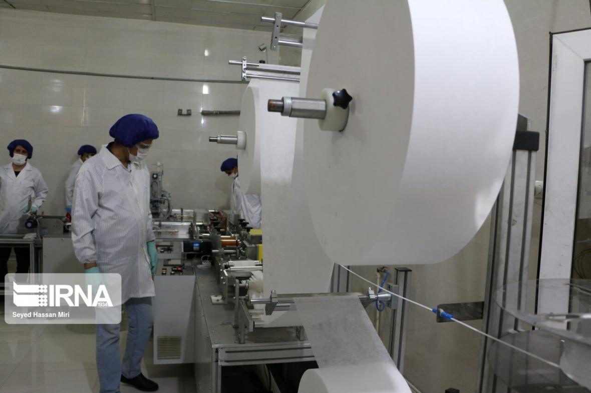 خبرنگاران تغییر خط تولید 13 کارخانه در قزوین به محصولات بهداشتی مقابله با کرونا
