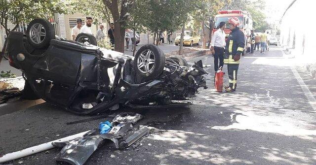 سقوط خودرو از پل توانیر تبریز، یک مصدوم بر جای گذاشت سقوط خودرو از پل توانیر تبریز، یک مصدوم بر جای گذاشت