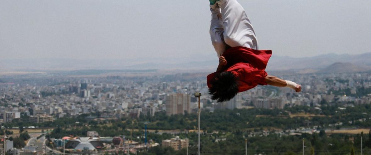 صحنه های جذاب و دیدنی از ورزش پارکور صحنه های جذاب و دیدنی از ورزش پارکور