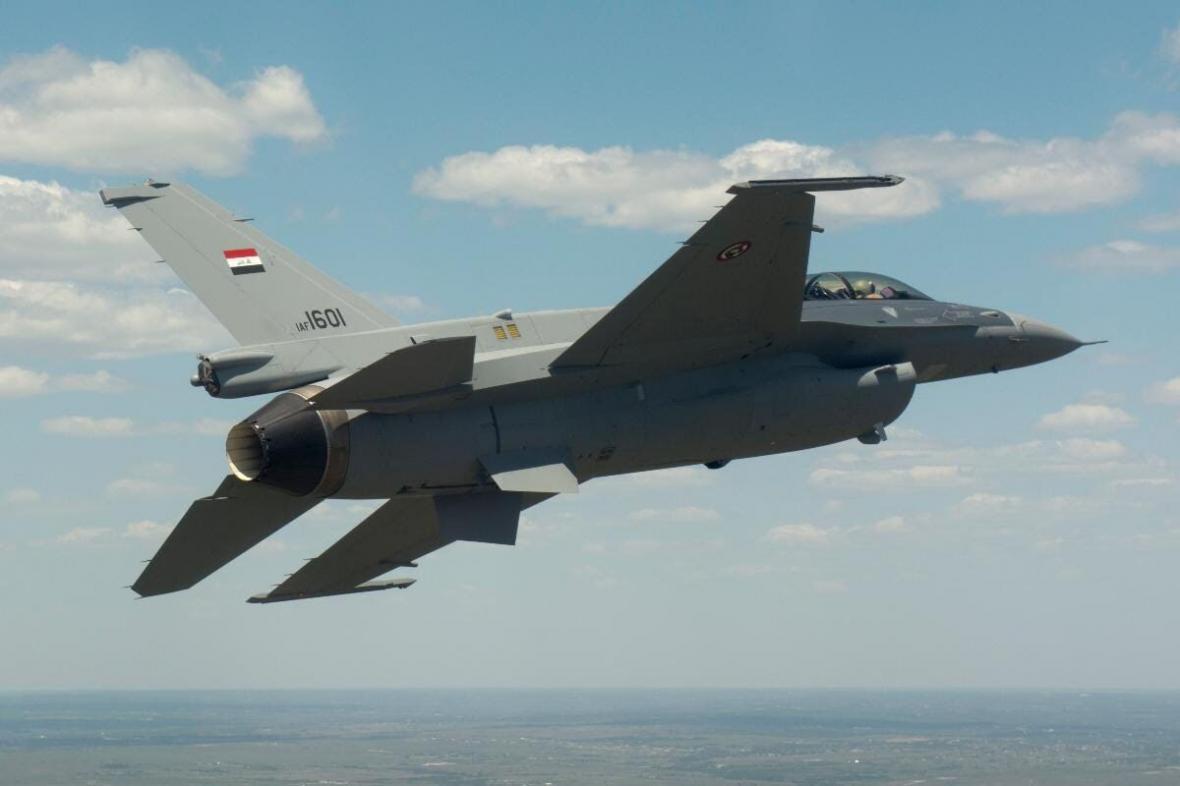 مواضع داعش در سامرا هدف هواپیماهای عراق