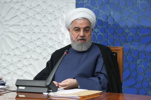 روحانی: اجازه ندادیم دشمن به اقتصاد آسیب بزند، نوسانات بورس طبیعی است