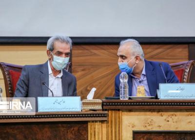 خبرنگاران وزیراقتصاد از واگذاری 33 هزار میلیارد تومان سهام در 6 ماه نخست امسال گفت