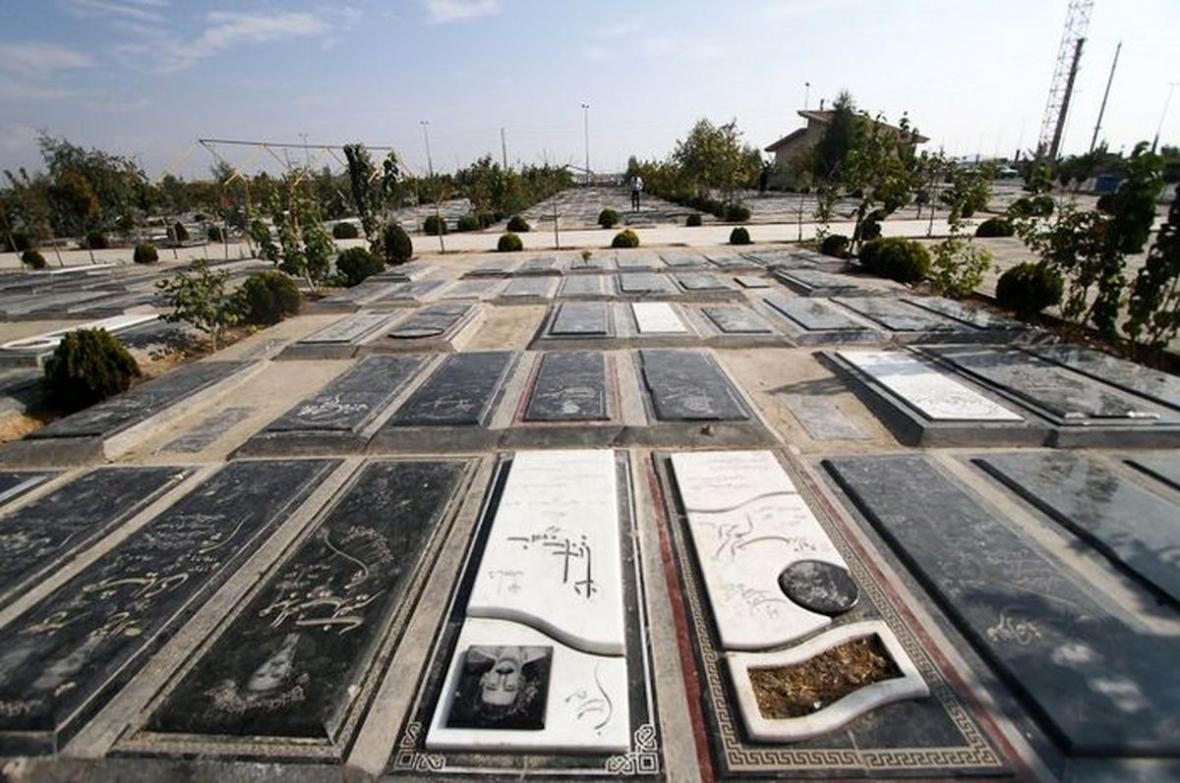 بازار سنگ قبر سکه شد