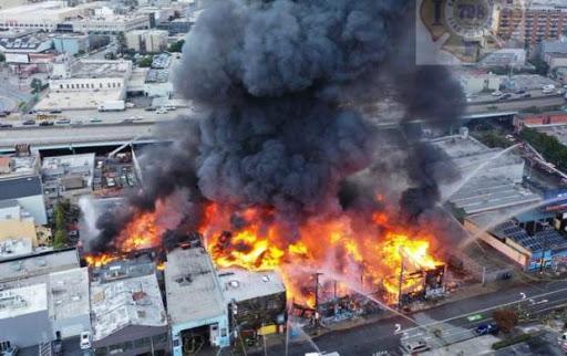 7 انبار املاک تکمیلی در آتش سوخت