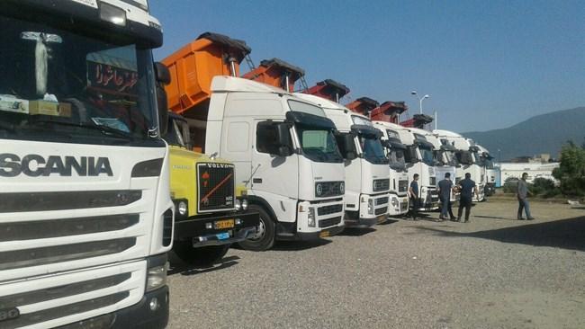 2000 کامیون معطل در گمرک ترخیص شود