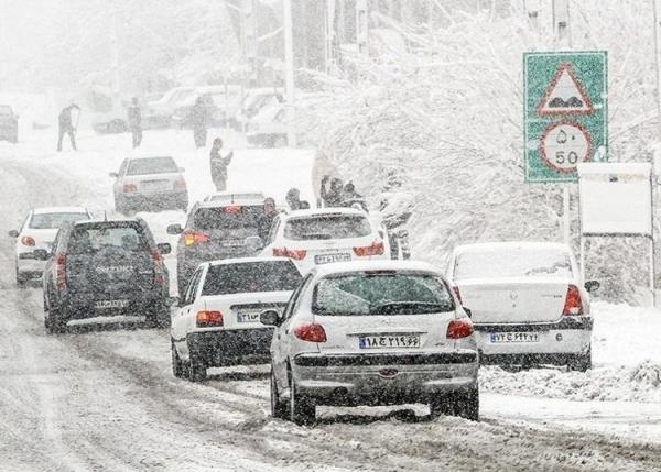 برف و باران در جادههای 10 استان