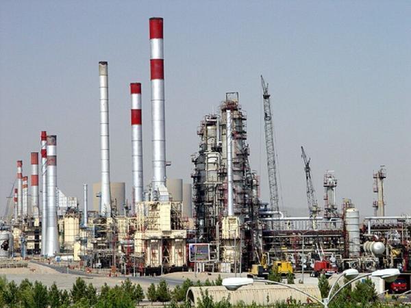 وزارت نفت ملزم به ارائه گزارش میزان صادرات نفت به مجلس شد خبرنگاران