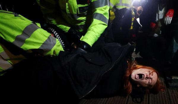 اعتراض در بریتانیا به قتل زن توسط پلیس
