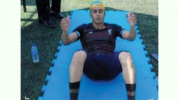 این مرد رکورددار درازنشست ایران است این مرد رکورددار درازنشست ایران است