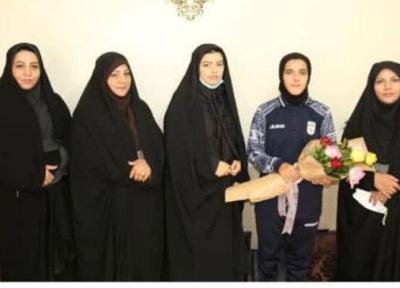 استقبال زنان گلستانی از عضو تیم ملی فوتبال بانوان کشورمان