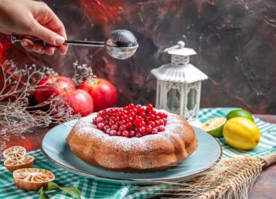 معرفی کیک انار شب یلدا و روش هایی برای تزیین آن